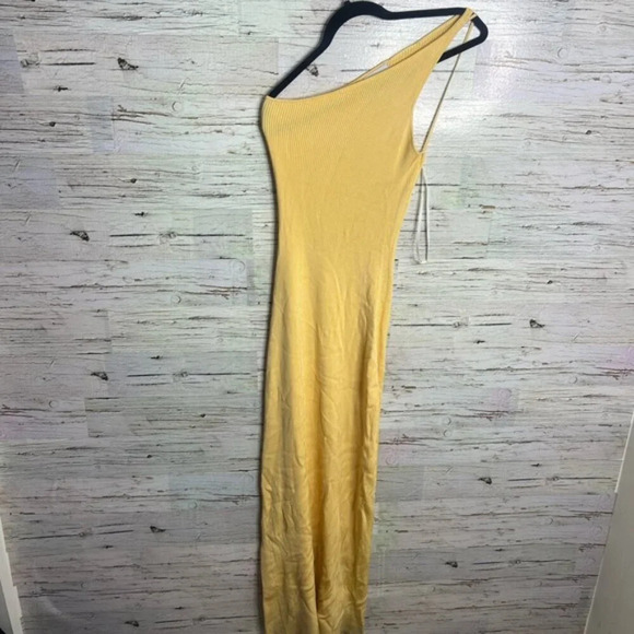 Auteur Joan Knit backless Maxi Dress in Mustard yellow medium - Picture 4 of 15